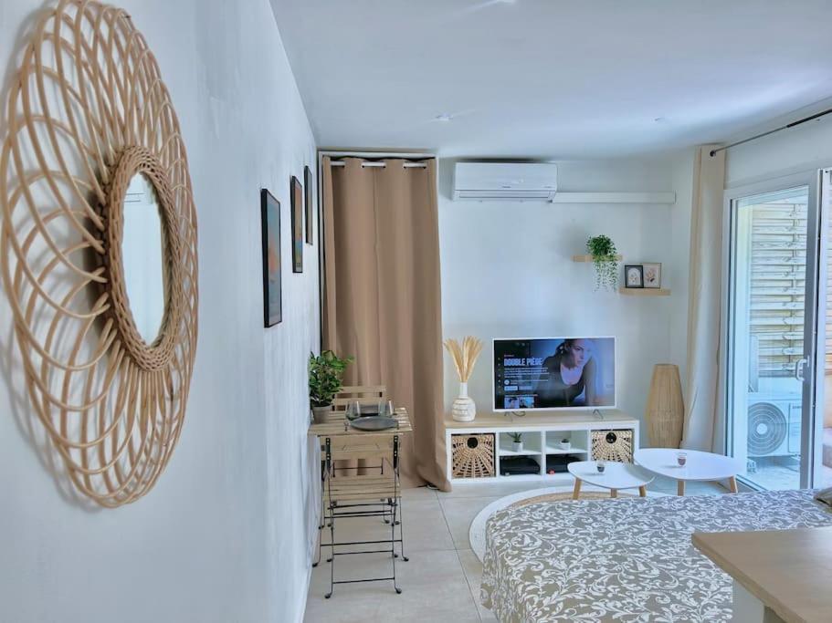 Studio Cosy Proche Plage, Parking Gratuit Juan-les-Pins Exterior foto